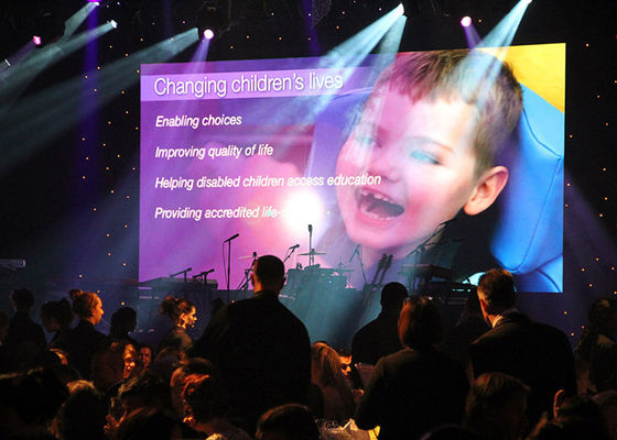 Altas pantallas llevadas interiores SMD3528 de la definición P4.8mm para el alquiler